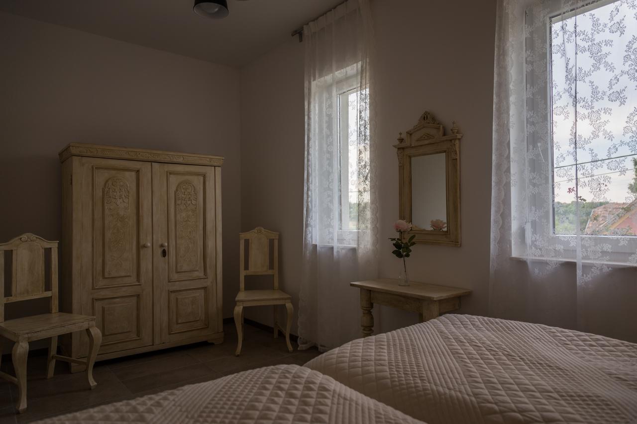 Radhe Resort Es Syam Meditacios Es Rendezvenykozpont Somogyvámos Exterior foto